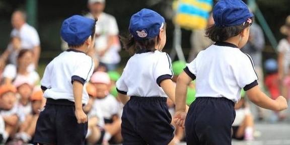 安全感|孩子上幼儿园为什么会有分离焦虑？如何防止或减轻孩子的分离焦虑