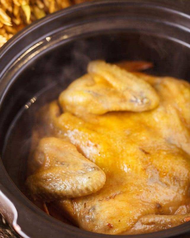 进行|大厨教你盐焗鸡的新做法，不用烤箱也能做出美味的盐焗鸡