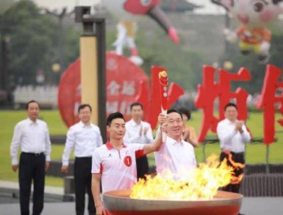 十四运会火炬传递直播在线观看 2802abb5fb0c4096923386a279ae9744.jpeg