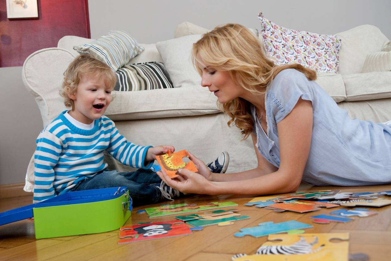 现实|“孩子上幼儿园了，但我还在家待命”全职宝妈在家蹲，怪现实残酷