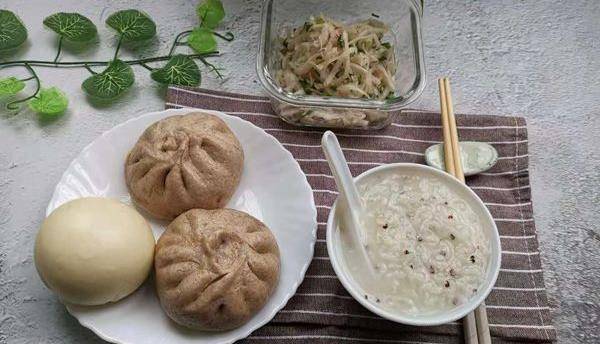 加入适量|经典中式早餐，更喜欢搭配这道小菜，三分钟即成，开胃爽口