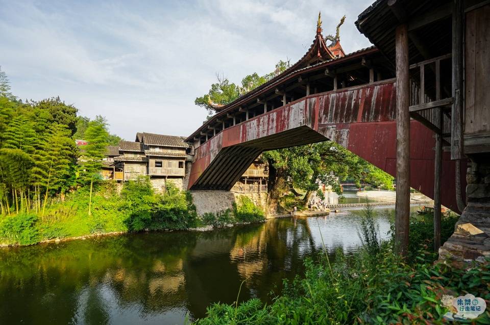 敞开大门|浙江一景区走红后，每年到访游客数百万，却继续敞开大门迎接游客