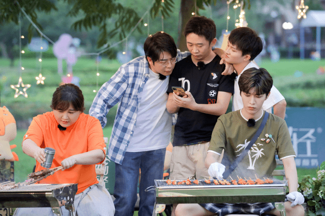 原班人马|《青环3》招商会引热议，3大嘉宾精准踩雷2位，龚俊“瑟瑟发抖”