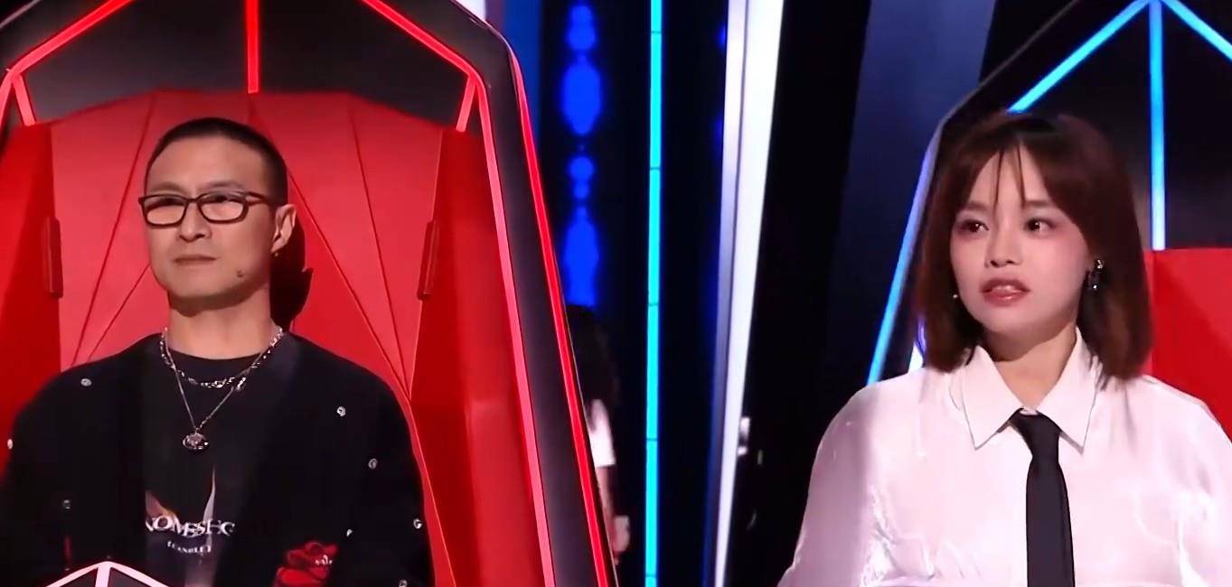 成功|屡次被拒绝的黄霄云，别怪汪峰不给面，请看看张碧晨如何对那英