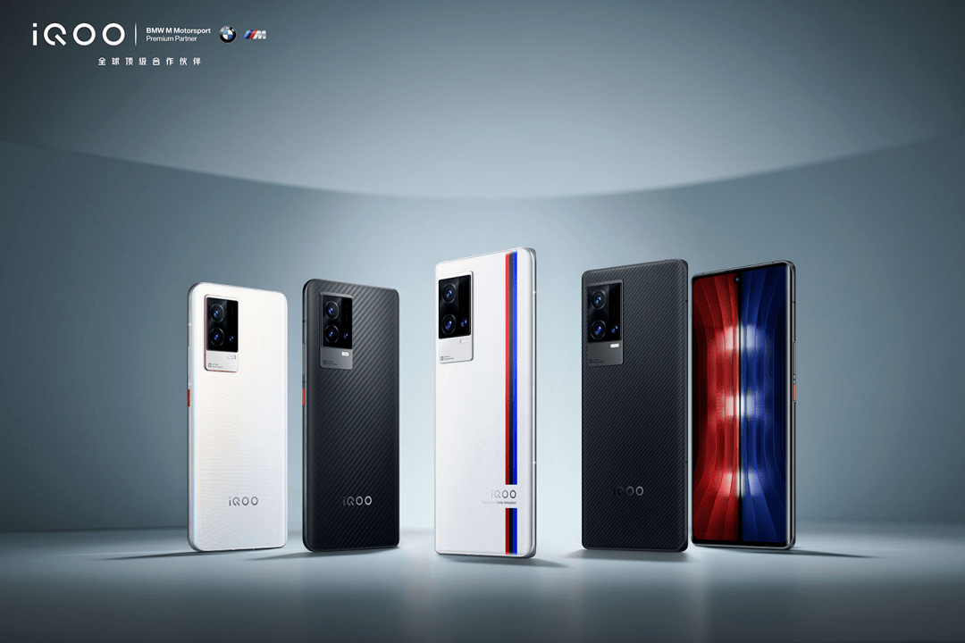 产品|“年度最强屏幕” iQOO 8系列用一块好“屏”突围成旗舰标杆