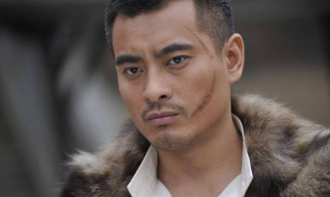 他曾经答应嫁给马伊琍 却娶了一个比自己小十岁的老婆 他是谁?