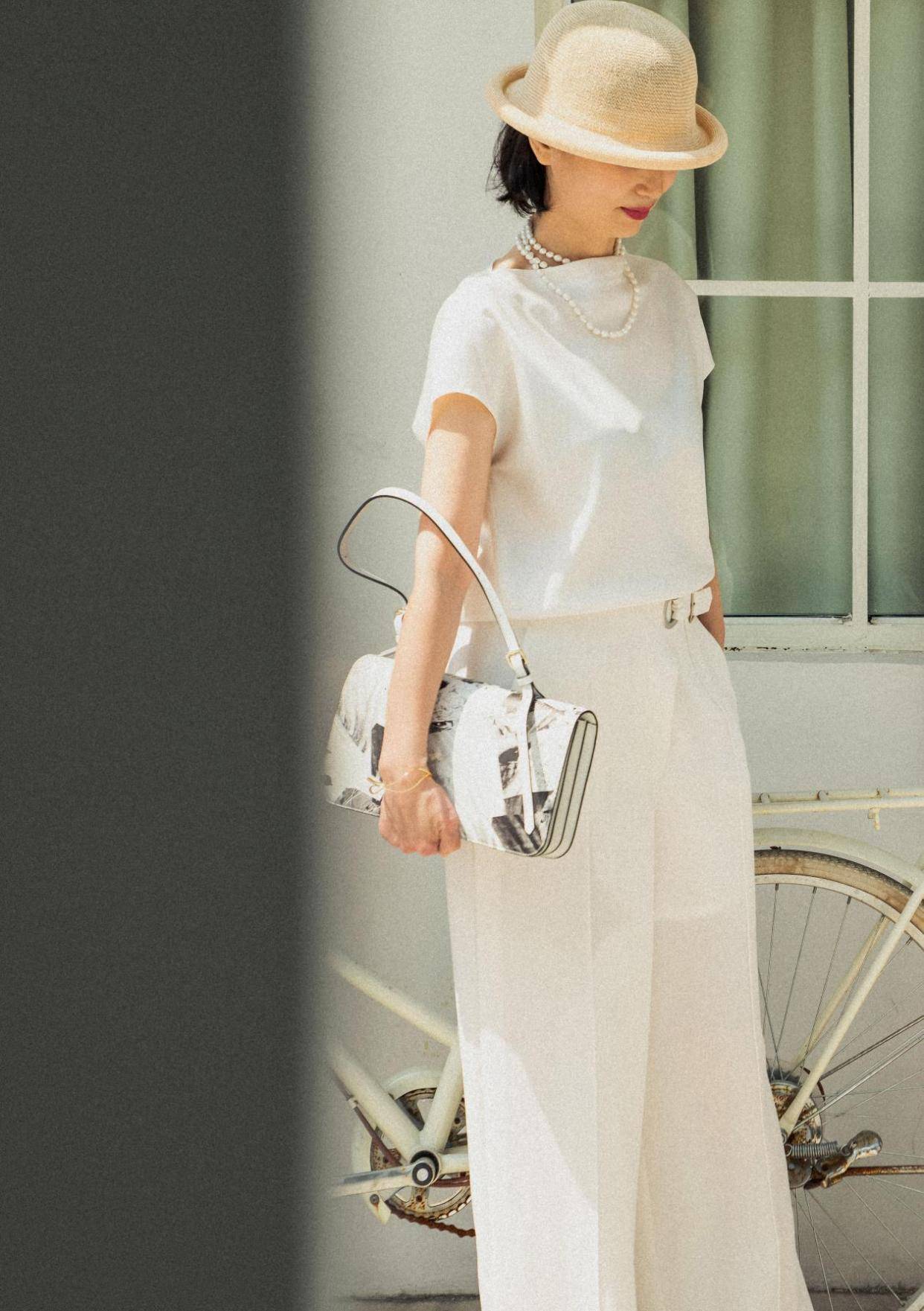 身材|宋祖英老了也有韵味，穿T恤配牛仔裤稍有发福，55岁的模样挺真实