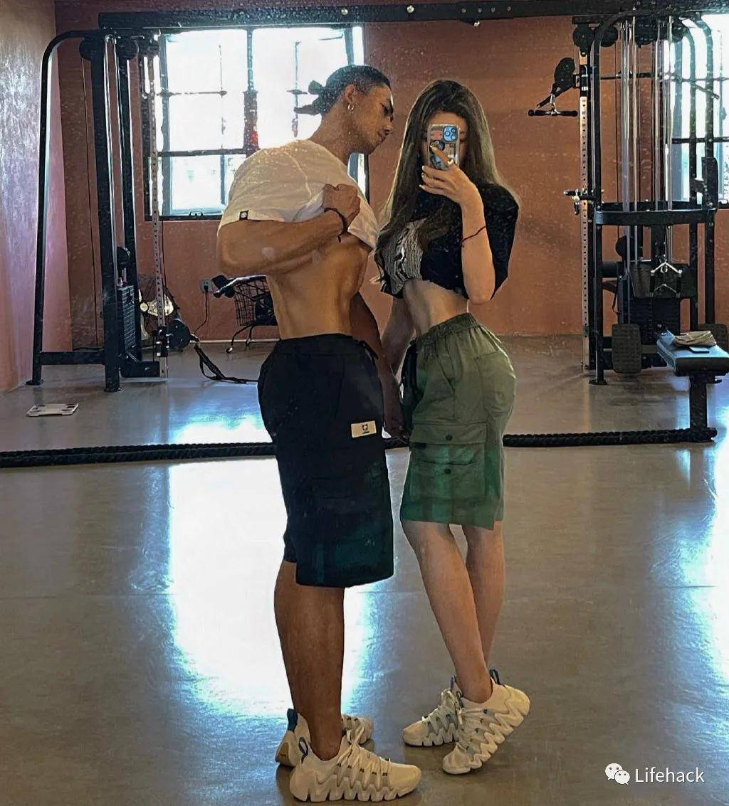 训练|国产27岁巨无霸撩走00后长腿小女友，网友：野兽与美女