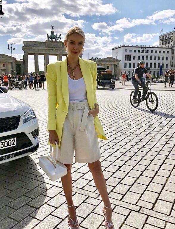 Hanne|欧洲博主Leonie Hanne女人味到极致 各种色系都能轻松驾驭