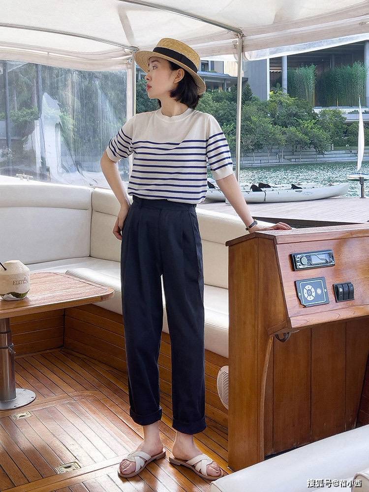 小白|这才是衣橱里的“无龄感裤子”,百搭又时髦,什么年龄都可以穿