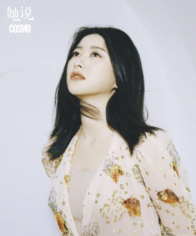 氛围|怀孕的朱珠仍很拼,肚大如箩仍坚持出镜拍大片,打扮真有女人味