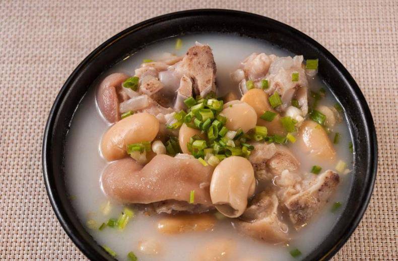 什么炖猪蹄最合适 c168352e83bd497697b77bf2d8a14980.jpeg