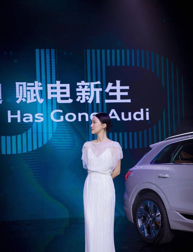 身材|“周公子”周迅身材真挺好，身姿挺拔有气质，看起来好有女人味
