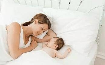 洗头|生完孩子的孕妇，月子里需要洗澡、洗头的话，4个关键点要注意