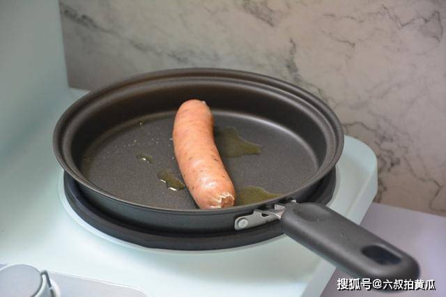 美食|十分钟快手营养早餐牛油果三明治，解决孩子上学大人上班赶时间