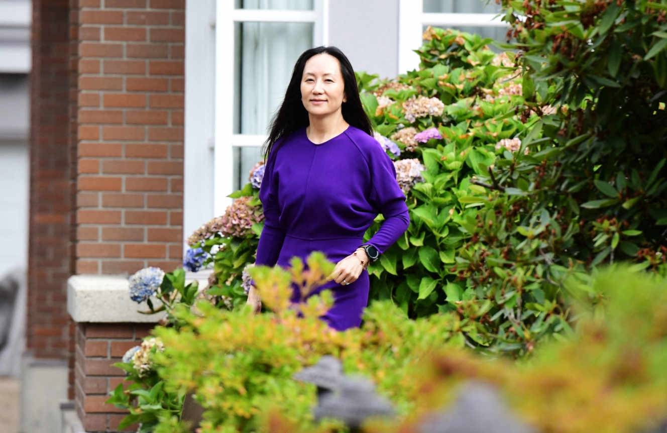 设计|孟晚舟结束审理！最后一次穿忧郁紫色长裙出庭，表情严肃惹人心疼