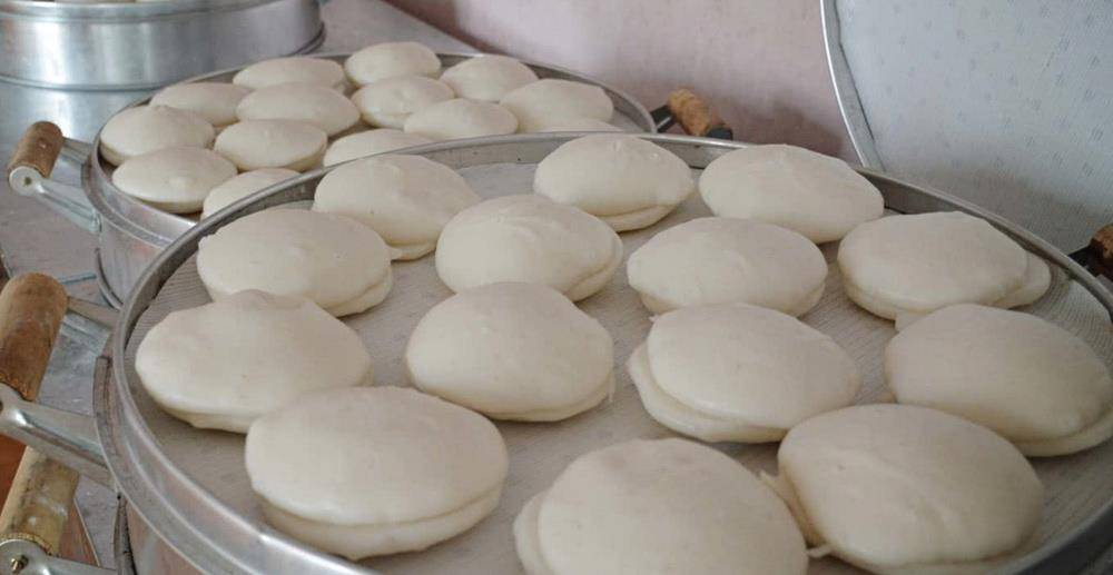 什么|小伙在街头卖早餐，很多人都说在这买早餐，比吃一碗羊肉汤都实在