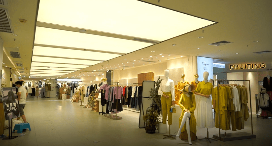白马——广州最大的服饰零售墟市高端时髦原初古装辐射天下(图1)
