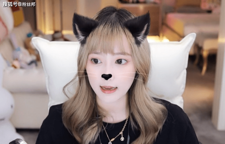 不过据囧囧丸在直播时透露,"北北"哥现在挺喜欢玩