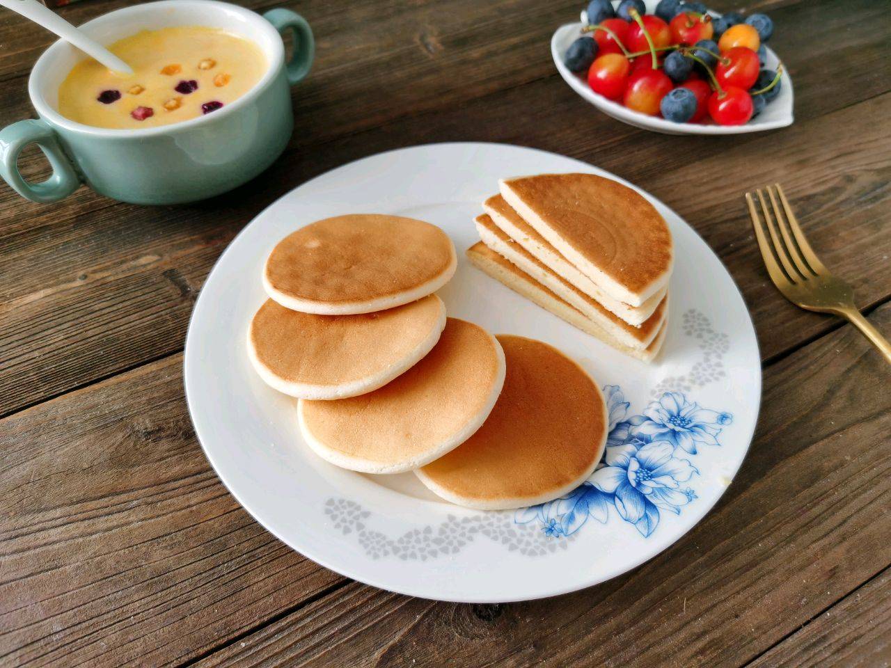 原创不用油10分钟就能煎好的早餐松饼好消化好味道