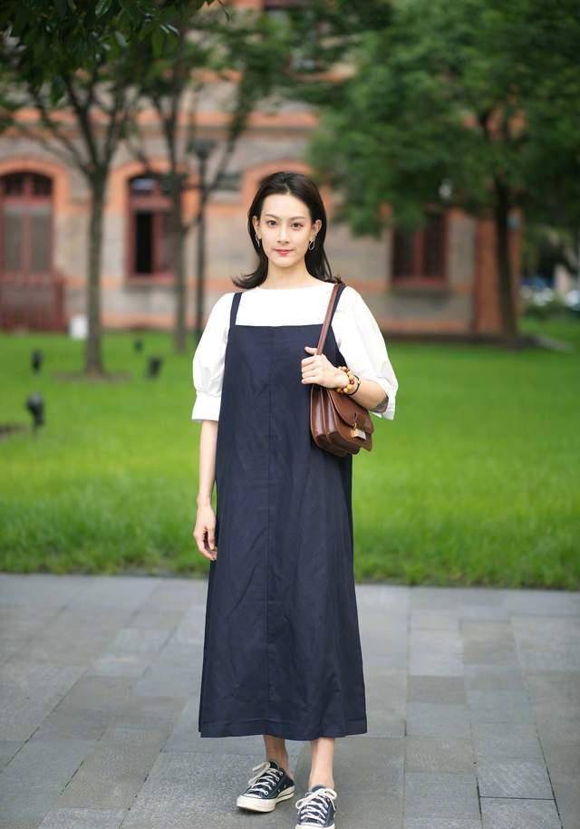 穆勒|穿不了高跟鞋没关系，多穿这几双“平底鞋”，随性时髦显高不累脚