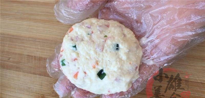 加入适量|豆腐别再炖着吃,加1个西红柿,教你很解馋的吃饭,越吃越香