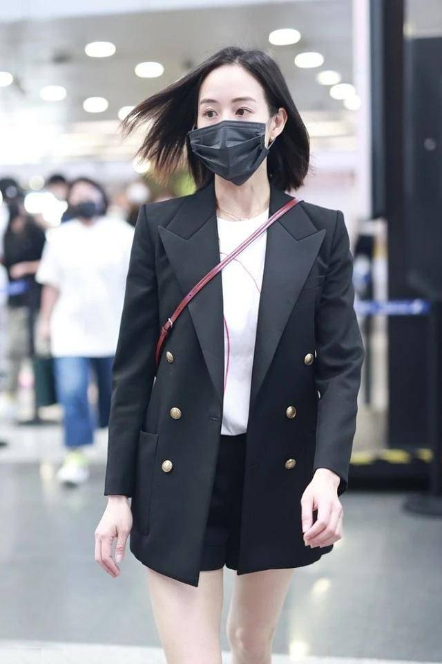 下半身|张钧甯把西装穿“活”了，造型时髦显身材，真没浪费168cm的身高