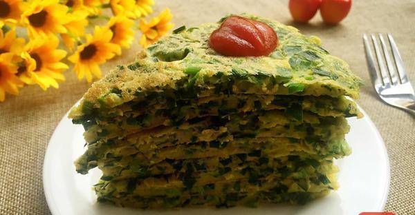 加入适量|春天不吃这菜就亏了,筷子搅一搅,香喷喷的早餐饼5分钟端上桌