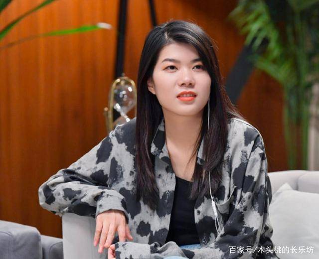 因为|“超气人美少女”杨笠爆红后：怕挨揍不敢演出，一上台又杀疯了