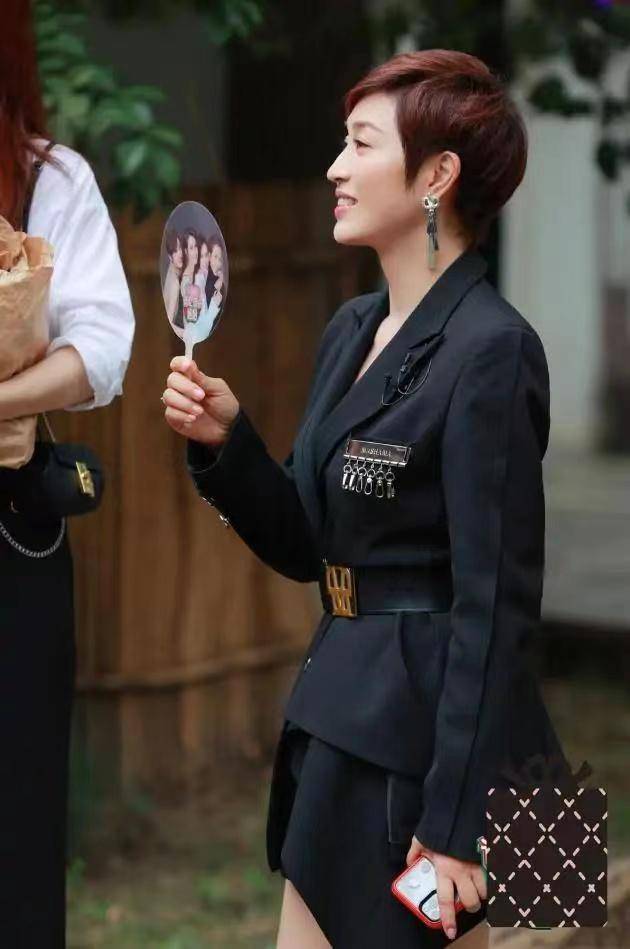 小配|陈法蓉真扛老，“港圈四美”同台一目了然，年龄最大看着最年轻