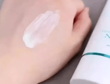 成膜|佰花方：防晒对女生真的很重要嘛，哪些防晒霜是你用了就不想换？