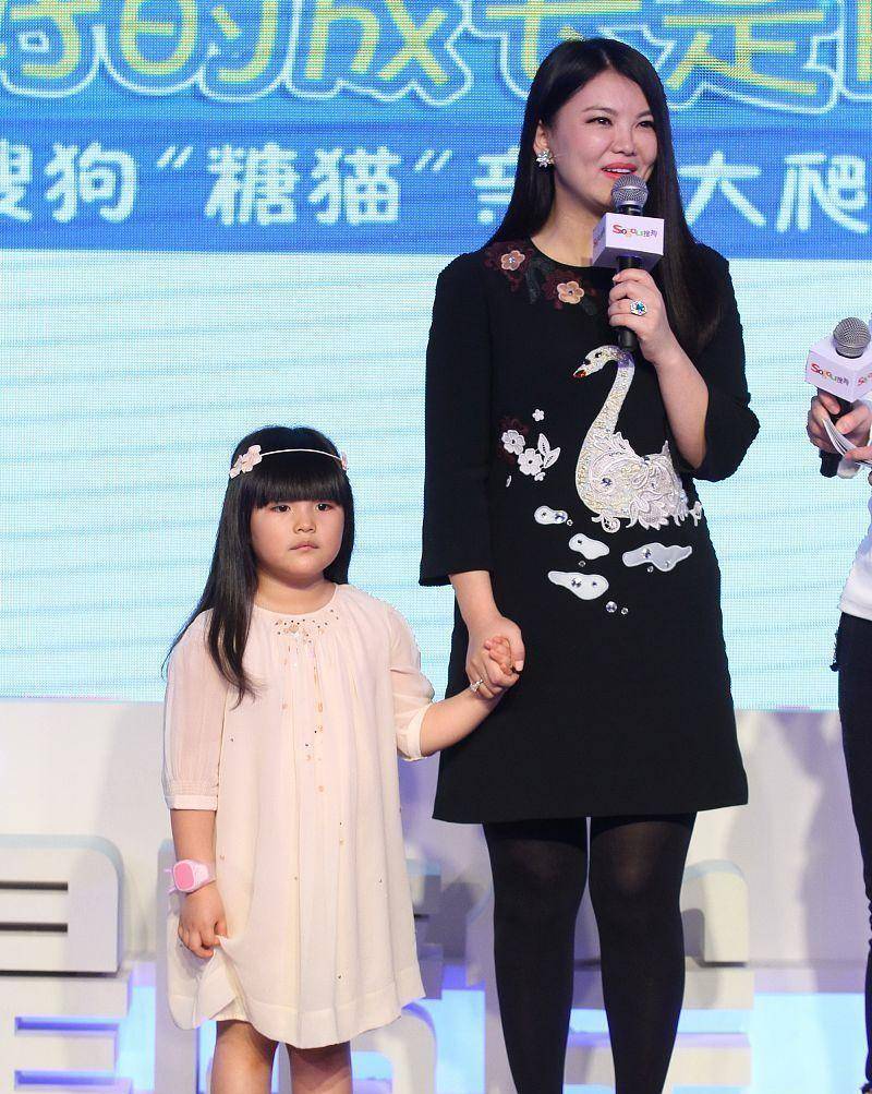 设计|李湘真是长得“珠圆玉润”，虽然不瘦却很紧实，一点都不臃肿