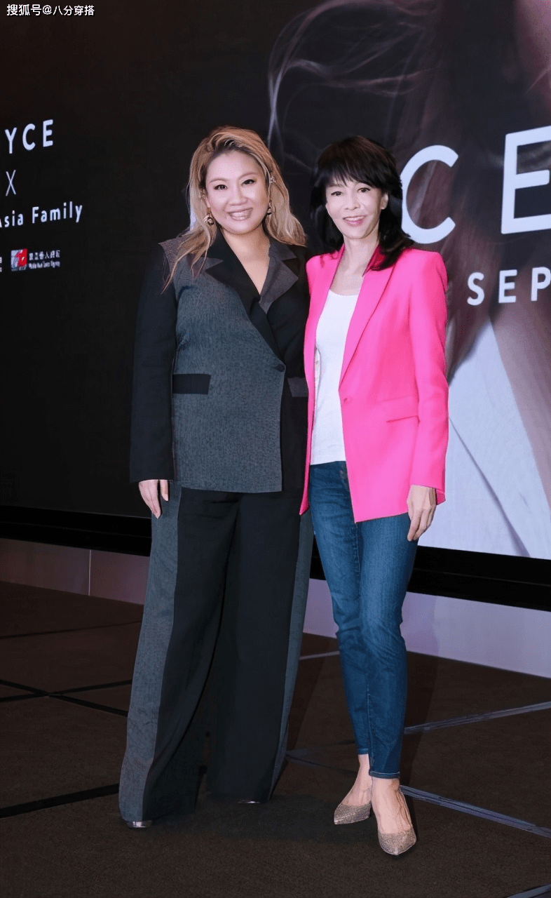 姐妹|郑欣宜体重过百照样美，一身拼色西服套装干练知性，自信稳重