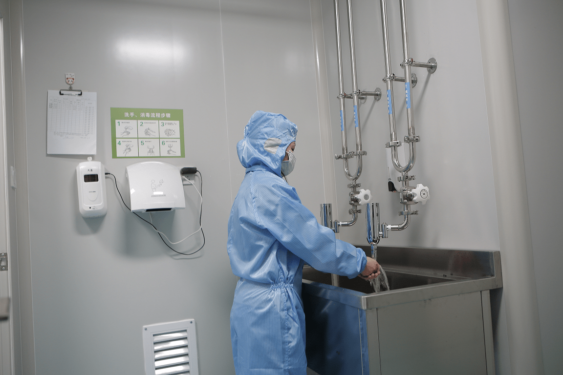 大健康时代 湖南药厂级鲜炖燕窝"小哈尼"何以爆火