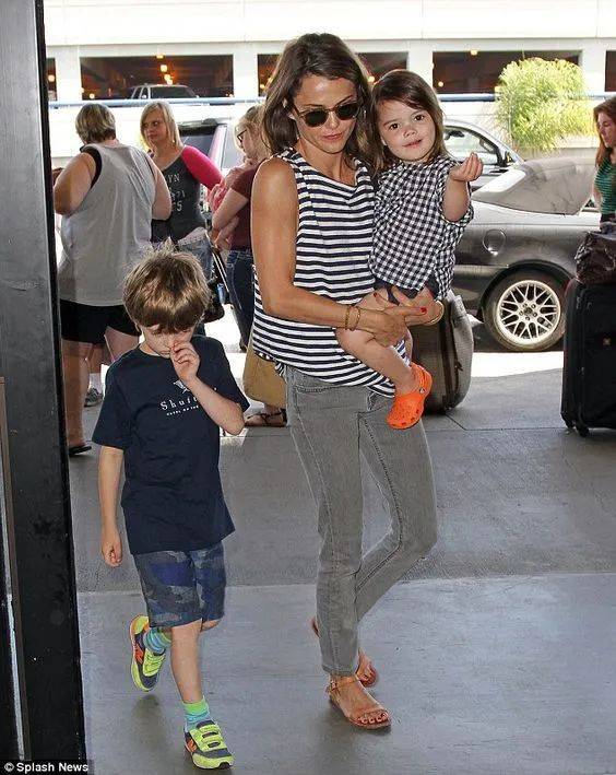 Russell|来看看这位好莱坞妈妈可盐可甜的带娃穿搭