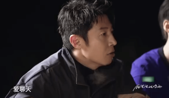 夏天|橘子晚报:董子健孙怡被拍,细节好甜;林志炫和队友起争执?