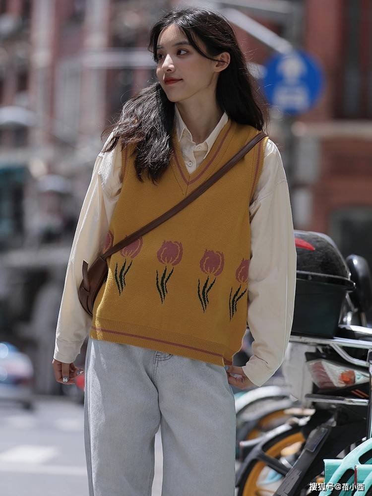 颜色|简约不繁琐才是真高级，分享7套初秋搭配，跟着穿秒变时尚小达人