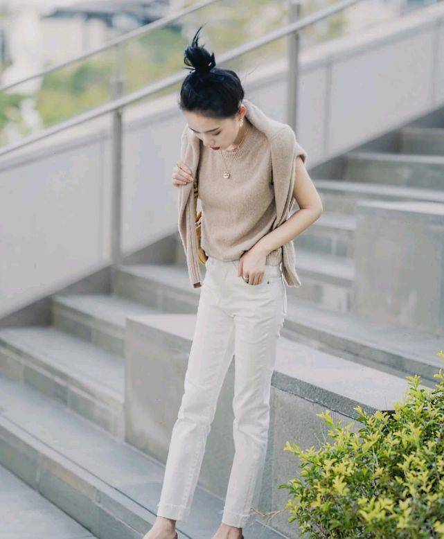 服装|小个子女生的早秋穿搭怎么穿才好看?学会了穿搭技巧,温柔又显高