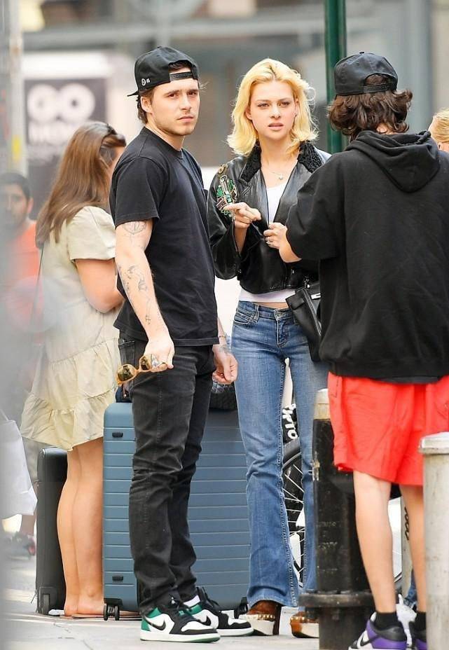 事情|贝克汉姆儿子继承了父亲的高颜值，和未婚妻同框，穿得休闲简约