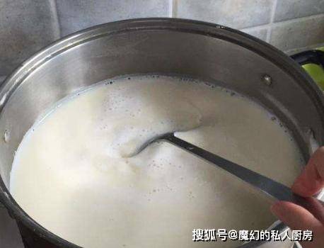 做法|豆腐脑别再买了，准备一把黄豆，不用石膏不用卤水，教你详细做法