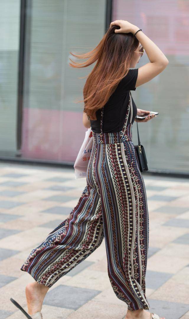 polo|穿上瑜伽裤就是这么时尚，穿起来显嫩更可爱，太惊艳了