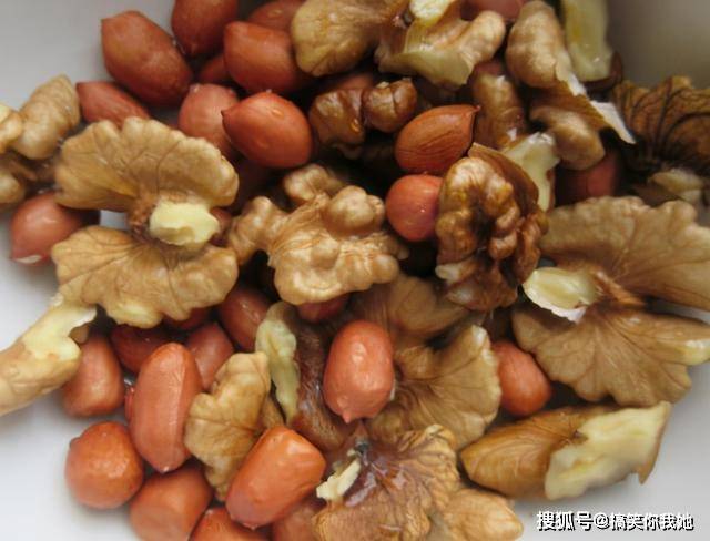 做法|炒面别直接炒，学会老一辈的做法，一次做一罐子，开水一冲就能吃