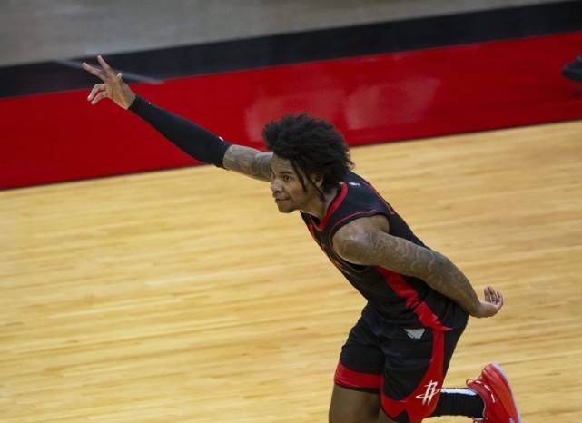 格林|NBA-能力值仅77分，队内第6！火箭小波特表达不满：新秀都比我高？
