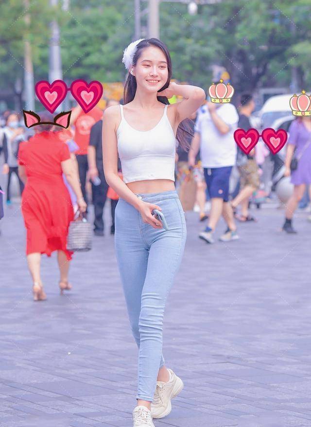 整体|高贵优雅的打底裤装扮更添清纯美感，展现迷人体态，美感十足