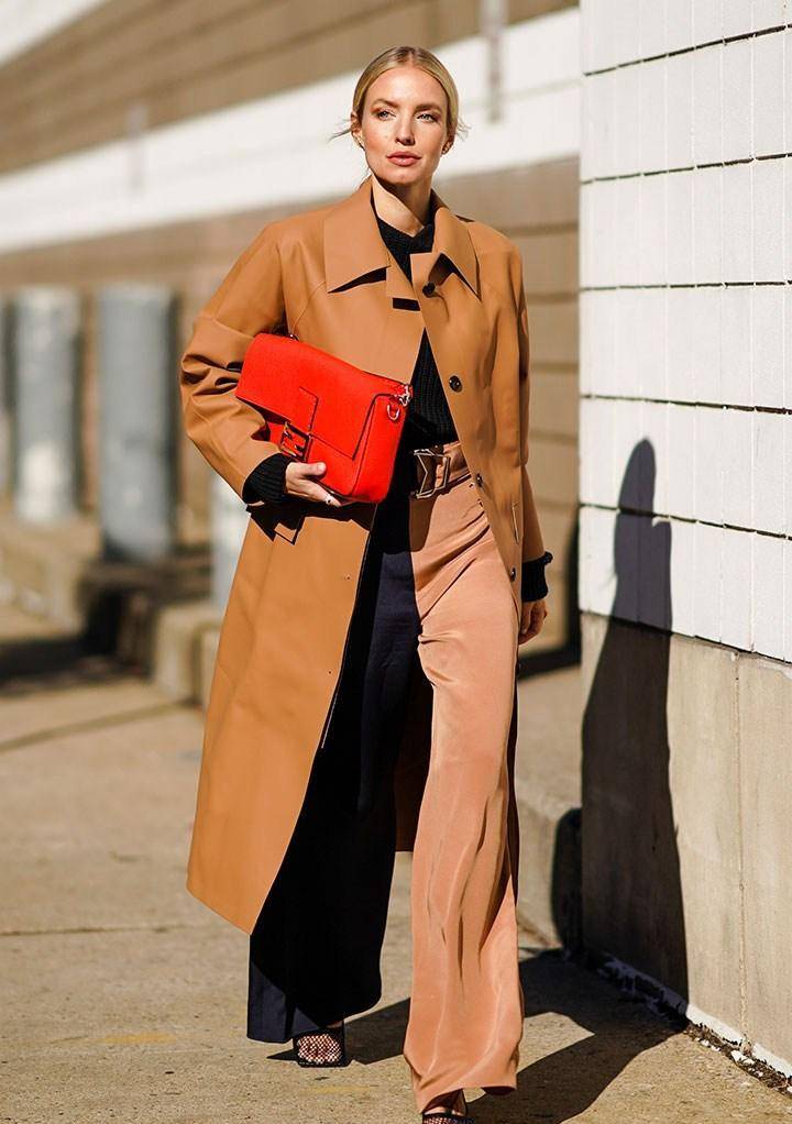 黑色|三木又把“驼色大衣”带火了,这样来搭,时髦保暖又显贵,真美