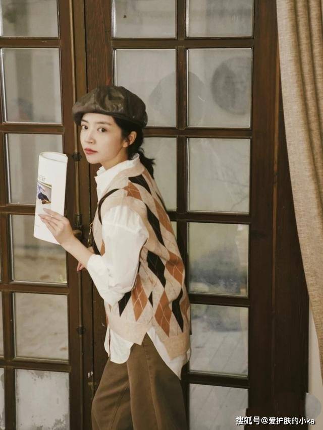 学三木|女人到了中年，放弃T恤搭配小黑裤！学三木博主这样穿，高级气质