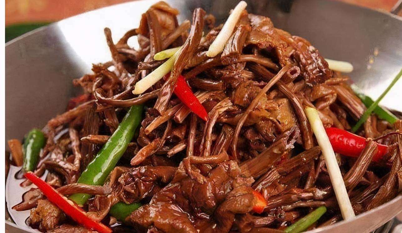 干锅茶树菇