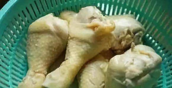 教你做家常秘制卤鸡腿做法 香料配方都告诉你 方法简单上手快 小勺