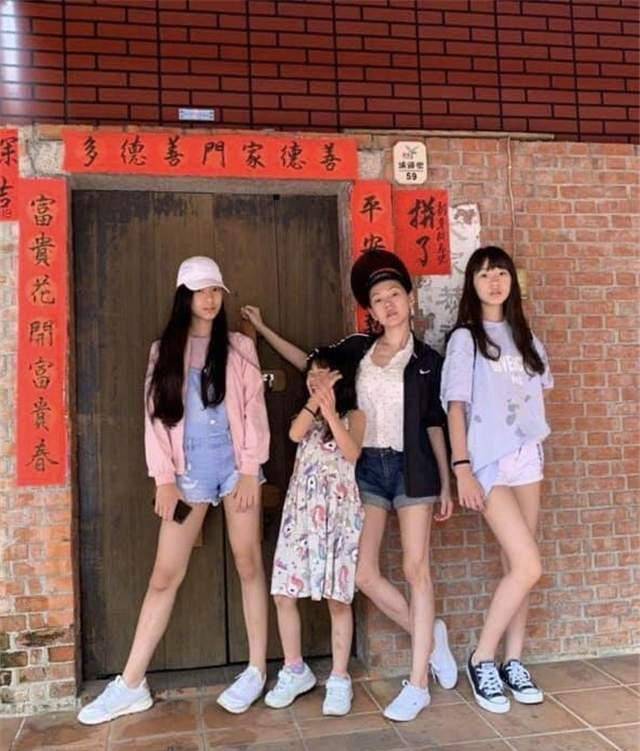 身材|小S 穿搭了得，与14岁女儿同框像姐妹，她的穿搭技巧时尚又减龄