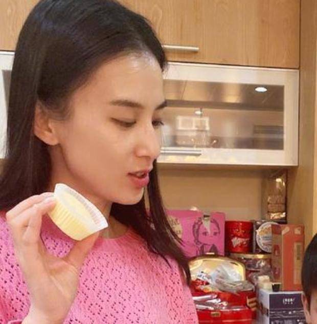 漂亮|“素颜”也好看的女生，一般都有这四个特征，有一个就很迷人